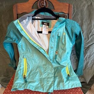 REI Co-op Kids Rain Jacket | Teal | XS (6–7)